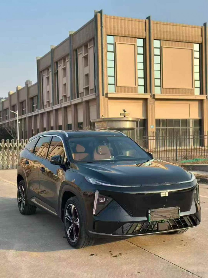 东营25年吉利银河2