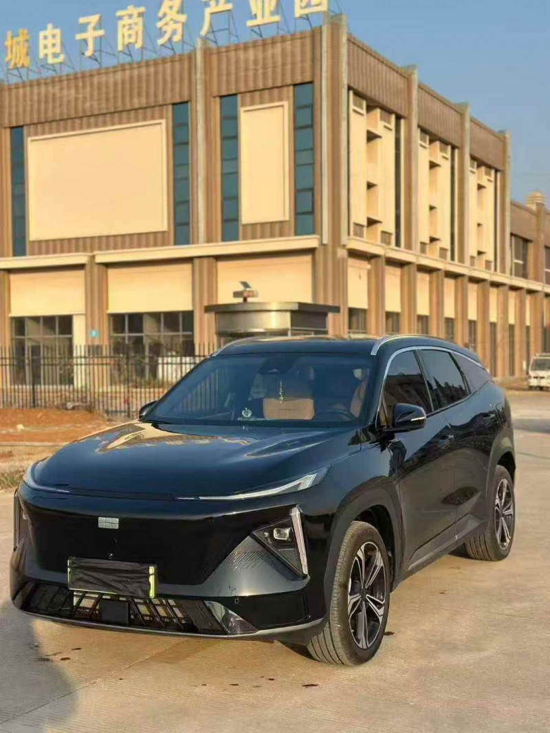 东营25年吉利银河3