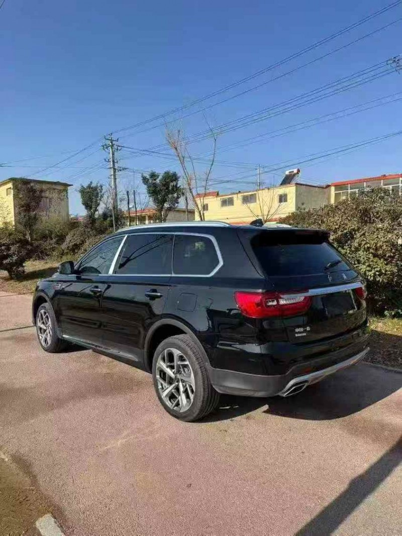 泰安25年红旗HS54