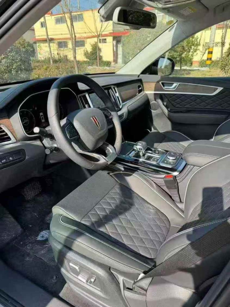 泰安25年红旗HS57