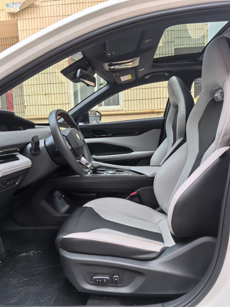 泉州25年长安汽车UNI4