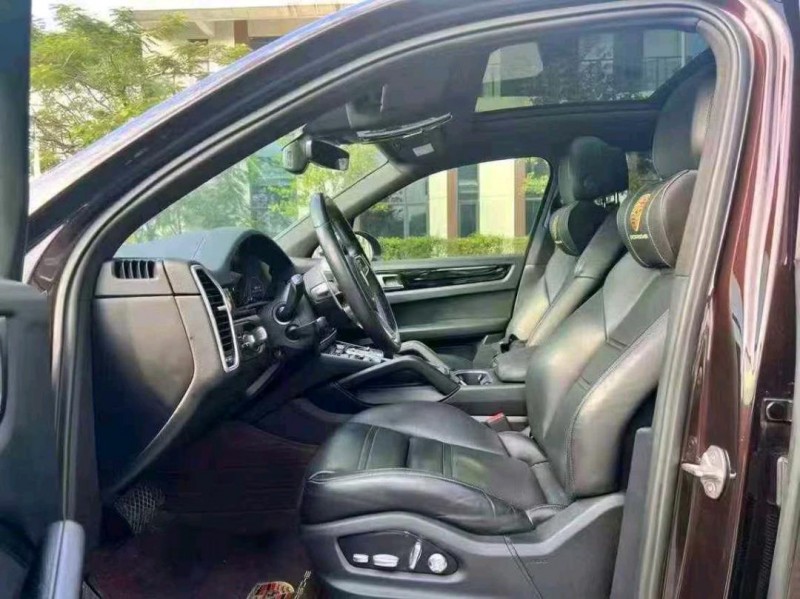 广州20年保时捷卡宴8