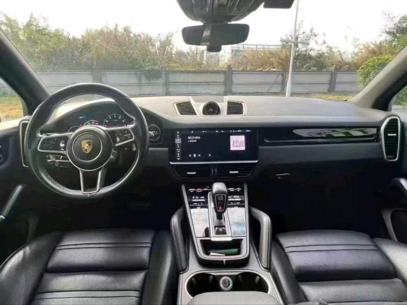 广州20年保时捷卡宴9