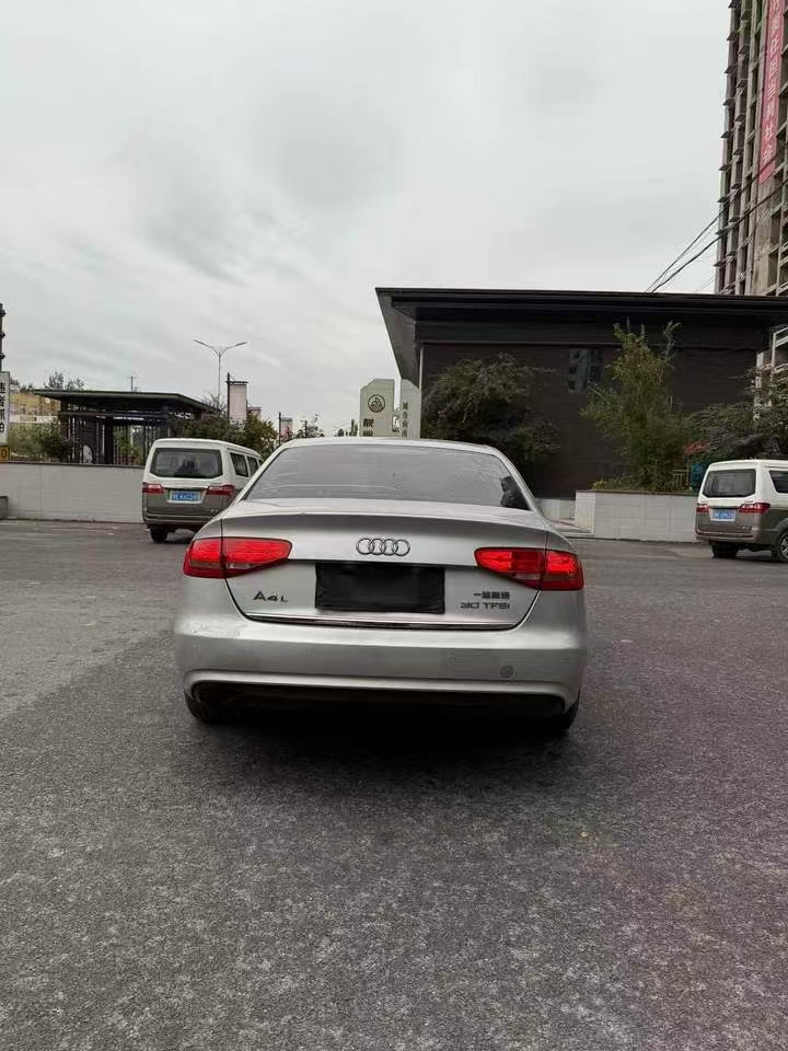 安阳14年奥迪A4L4