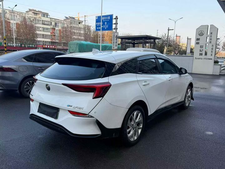 安阳23年别克微蓝8