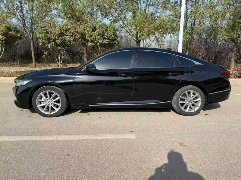 许昌22年本田雅阁3