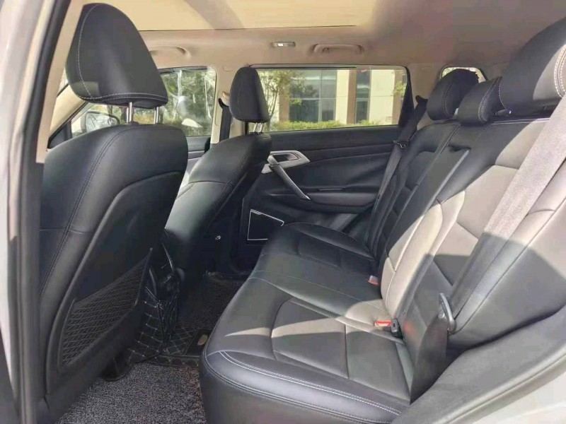 广州17年吉利博越5