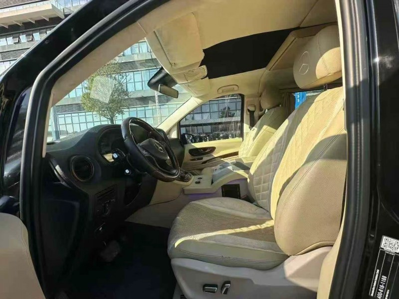 东莞18年奔驰威霆5