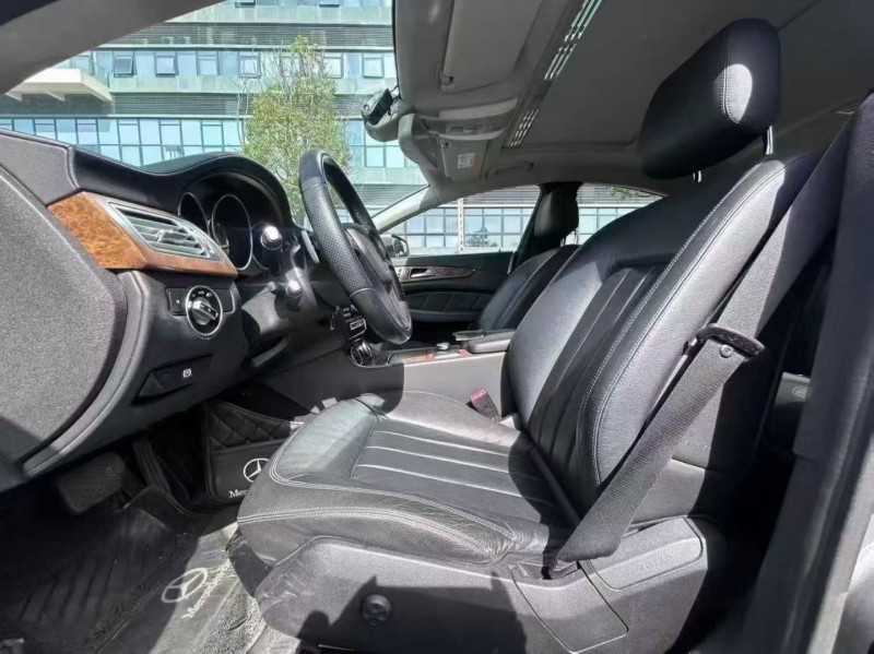 东莞14年奔驰CLS4