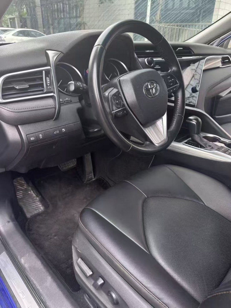 佛山19年丰田凯美瑞4