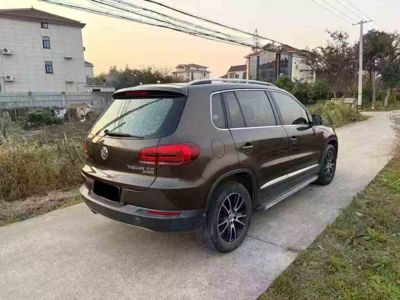 嘉兴14年大众途观7