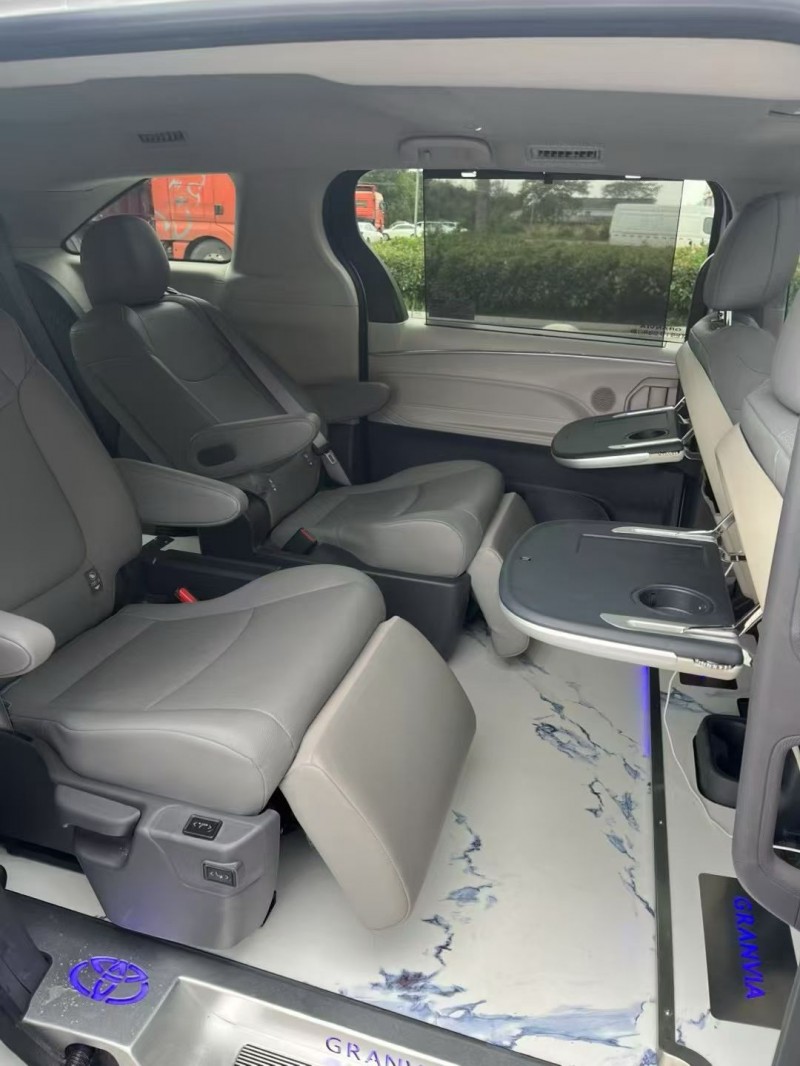 南昌23年丰田格瑞维亚4