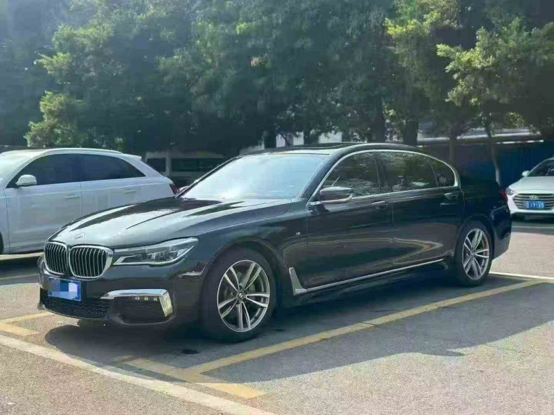 吉安19年宝马7系3