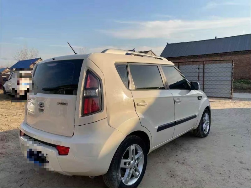 菏泽13年起亚秀尔7