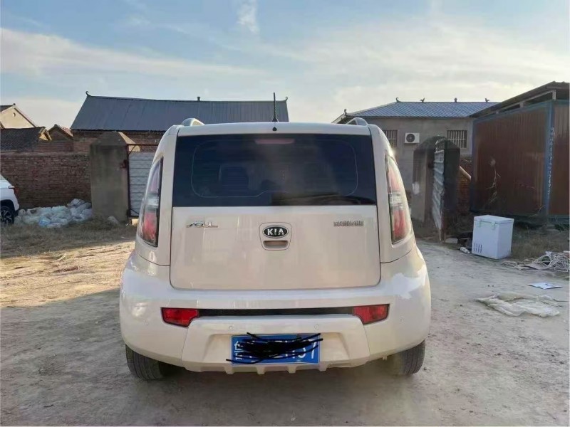 菏泽13年起亚秀尔8