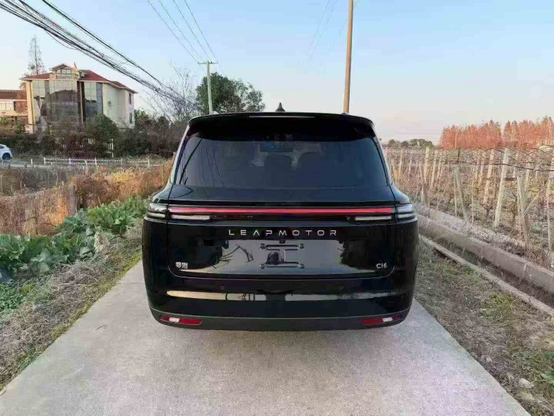 衢州25年零跑汽车C169