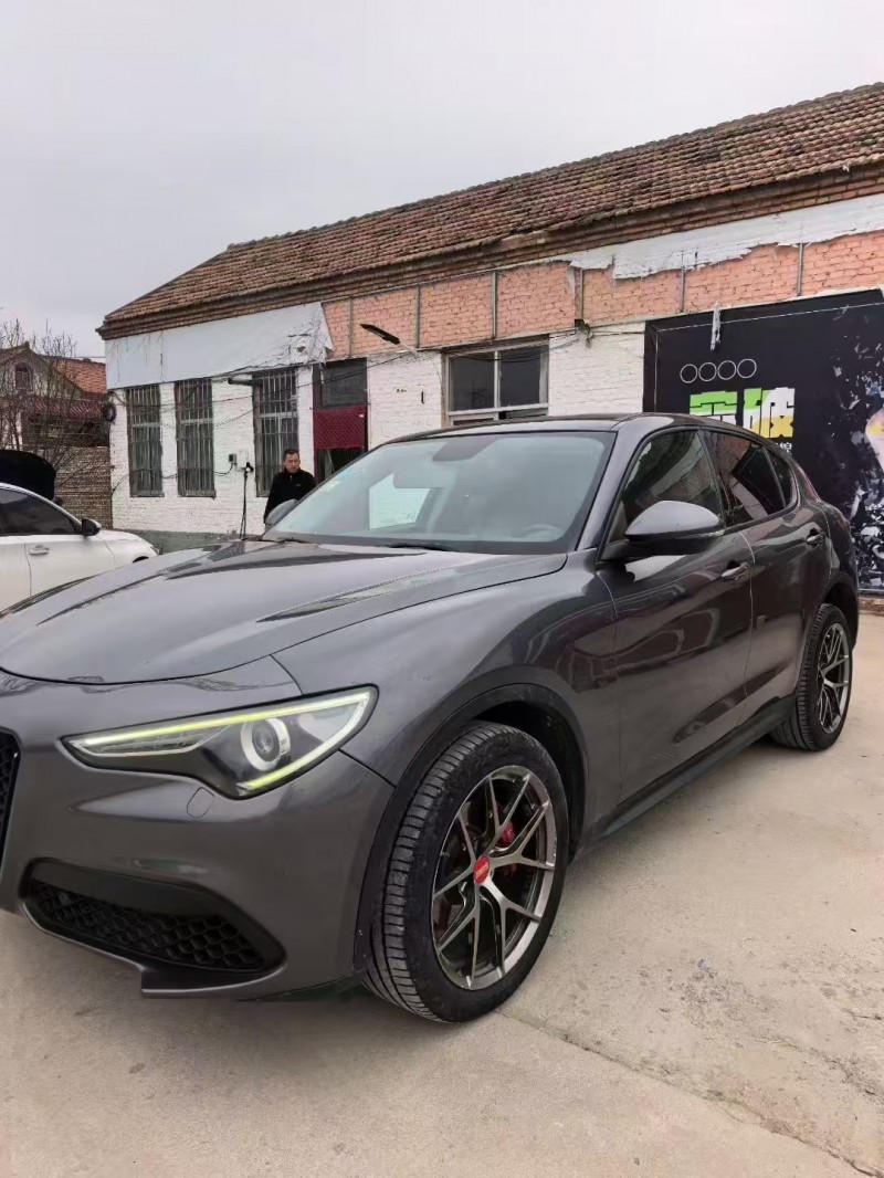 菏泽19年阿尔法·罗密欧Stelvio2
