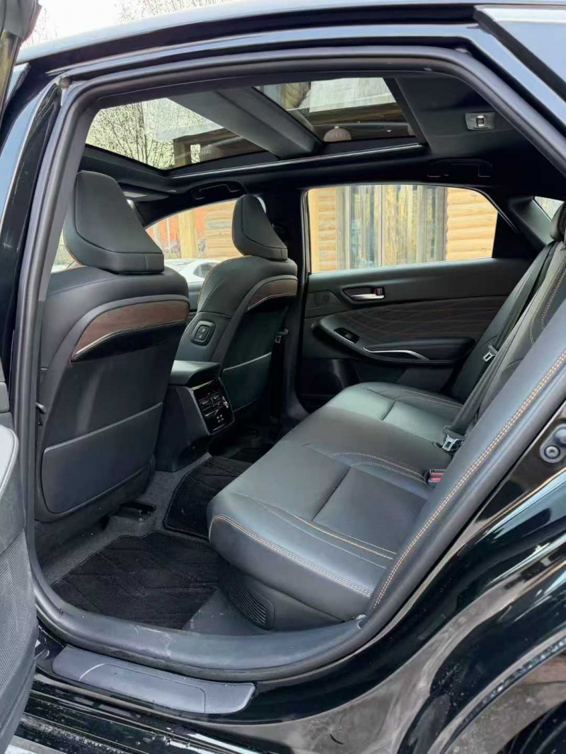 邢台25年丰田亚洲龙3