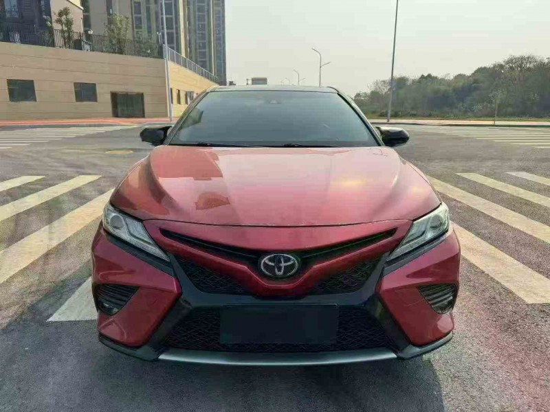 吉安18年丰田凯美瑞1