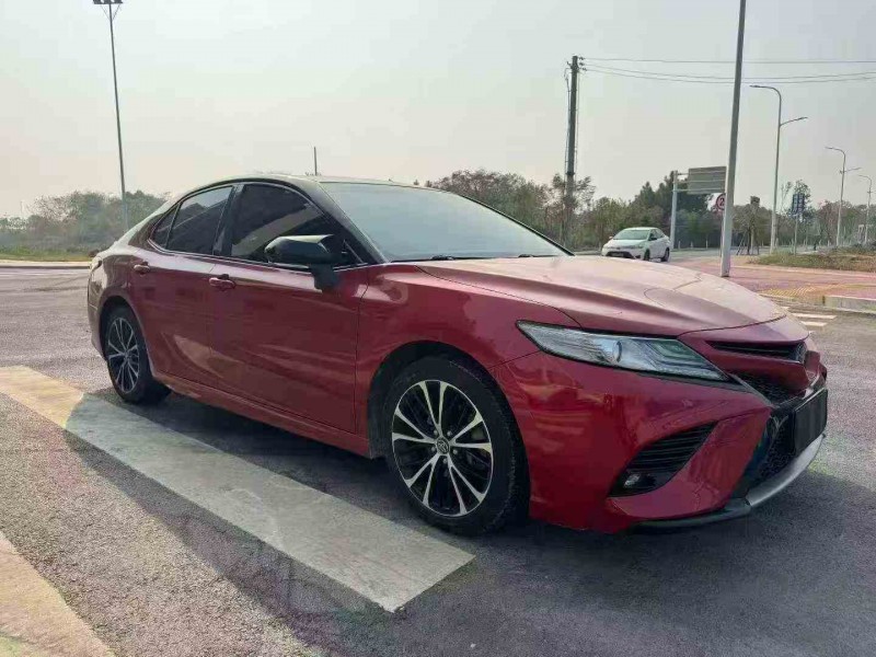 吉安18年丰田凯美瑞3