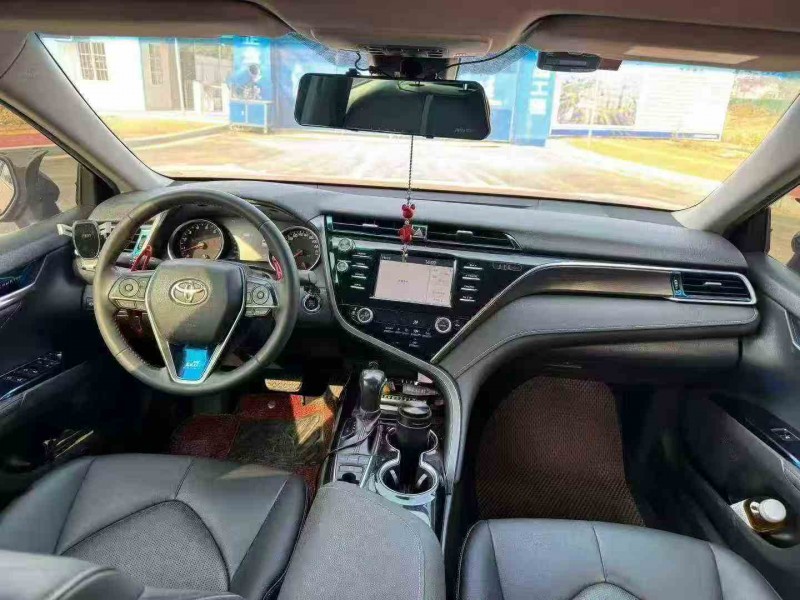 吉安18年丰田凯美瑞5