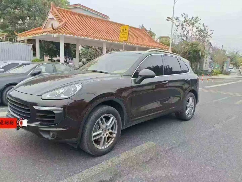 江门15年保时捷卡宴2