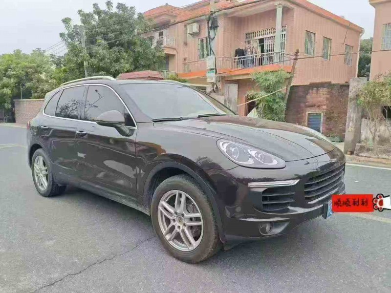 江门15年保时捷卡宴3