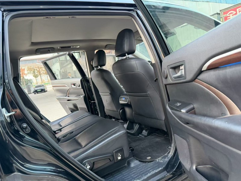 徐州17年丰田汉兰达7