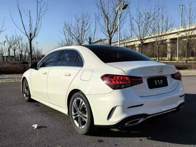 天津22年奔驰A7