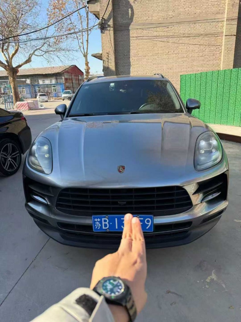 邢台20年保时捷Macan1