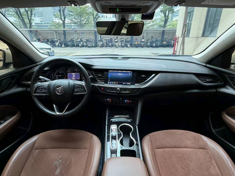 佛山23年别克君威8