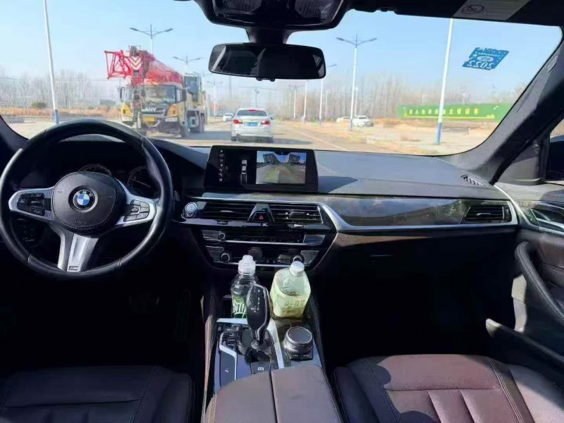 济宁18年宝马5系5