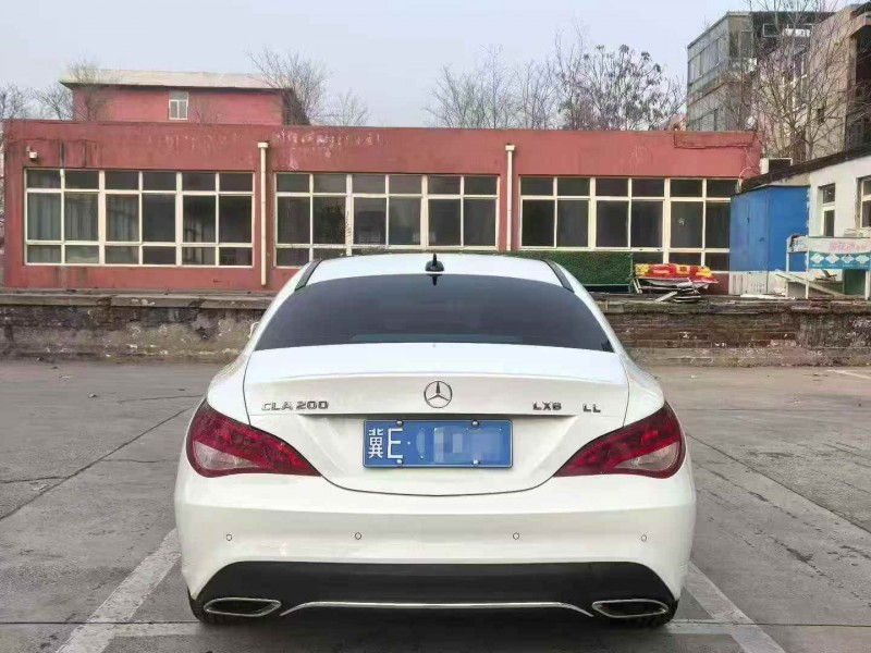 邢台18年奔驰CLA9