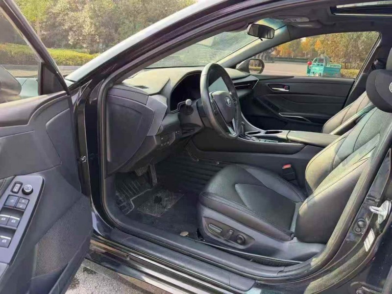 连云港22年丰田亚洲龙5