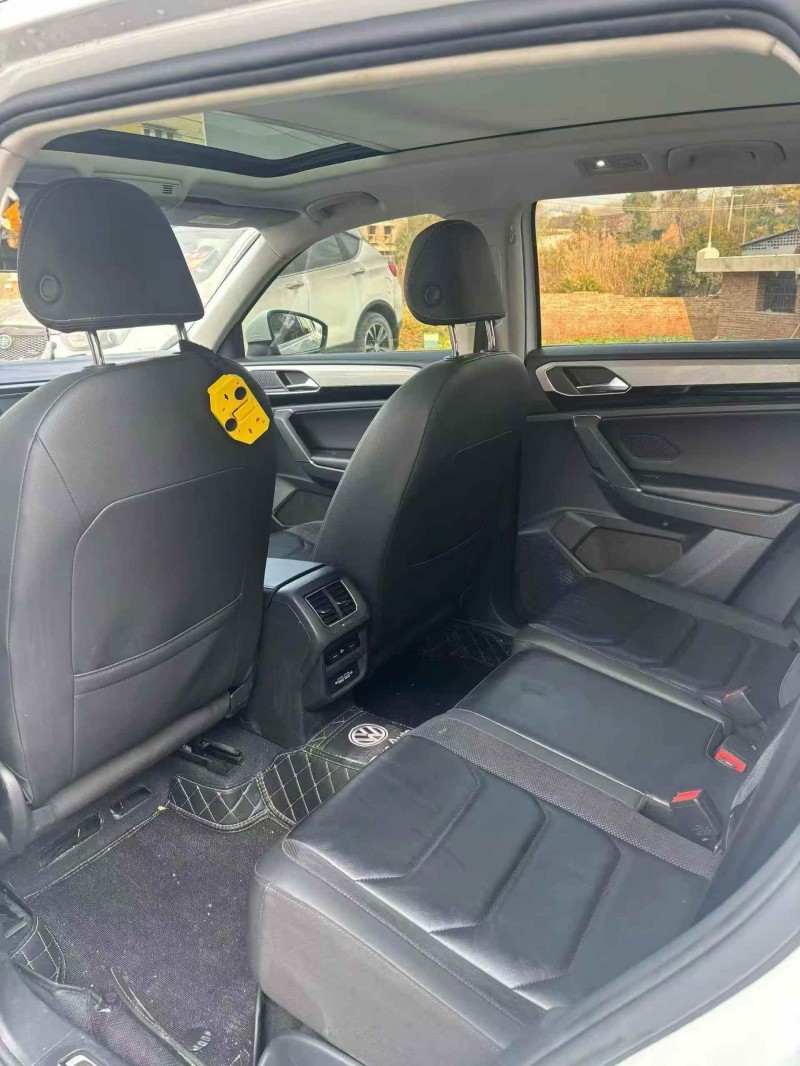 枣庄20年大众探岳6