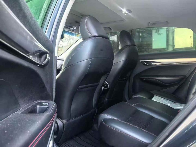 济宁19年吉利缤瑞3