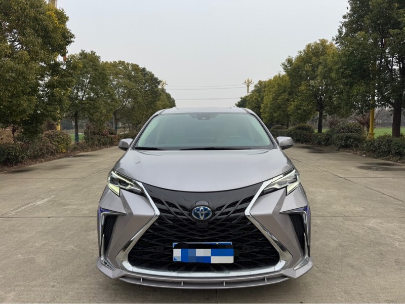 佛山22年丰田塞纳1