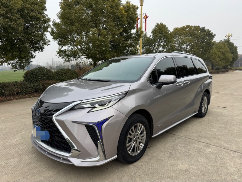 佛山22年丰田塞纳2