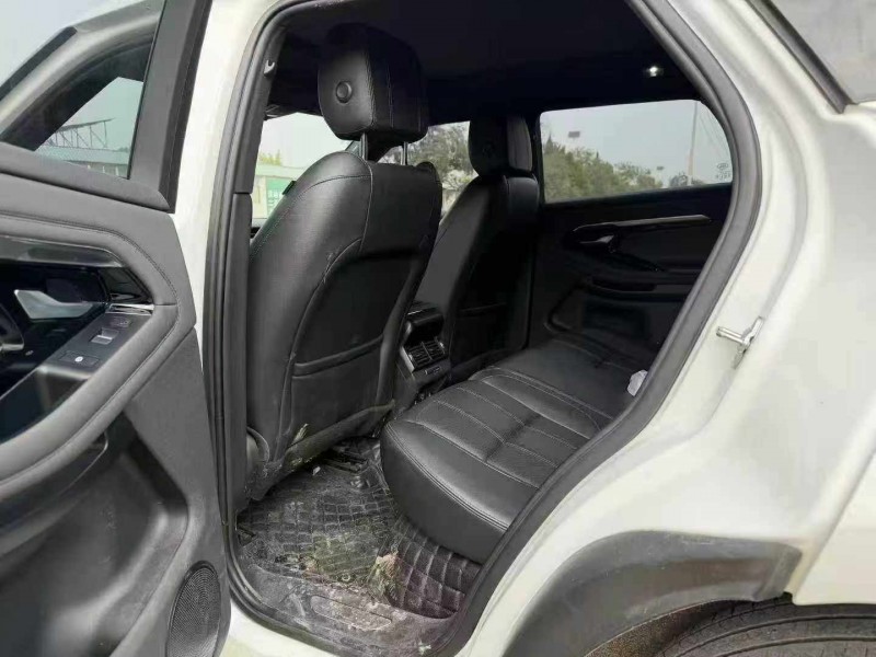 南阳20年路虎极光5