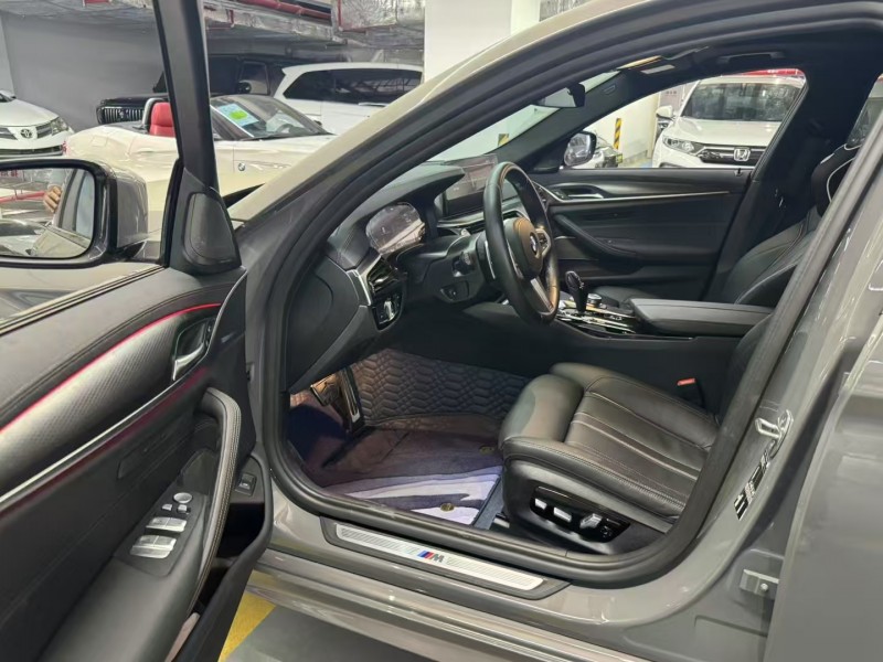 广州22年宝马5系3