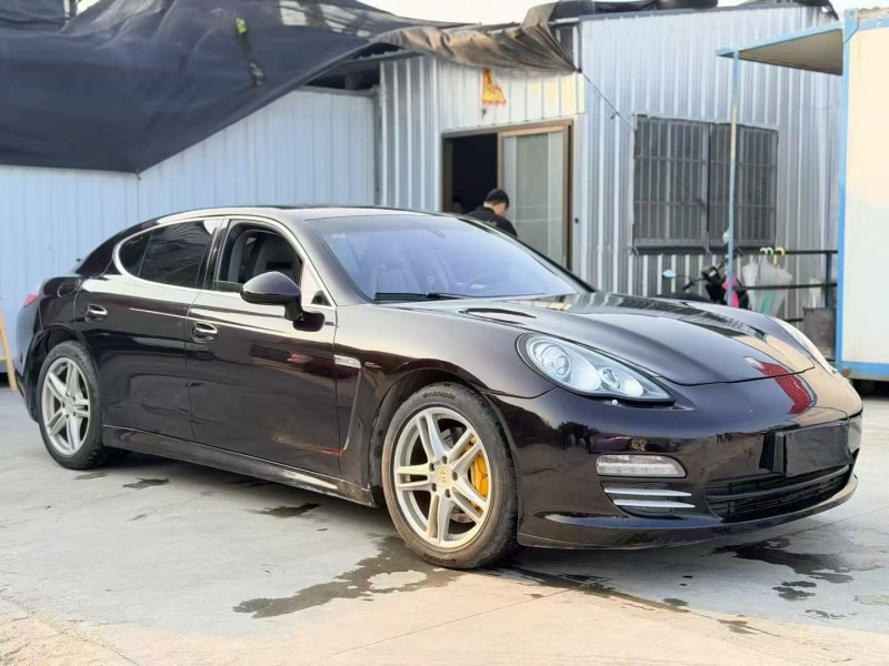 广州10年保时捷帕拉梅拉2