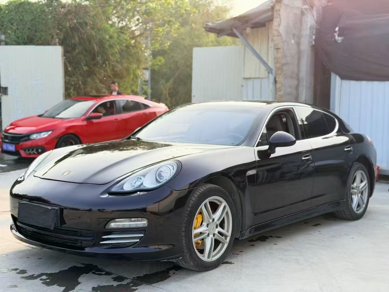 广州10年保时捷帕拉梅拉3