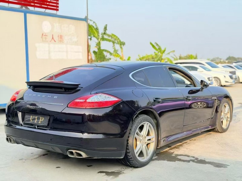 广州10年保时捷帕拉梅拉7