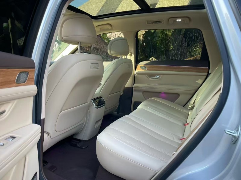 广州24年华为智选问界5