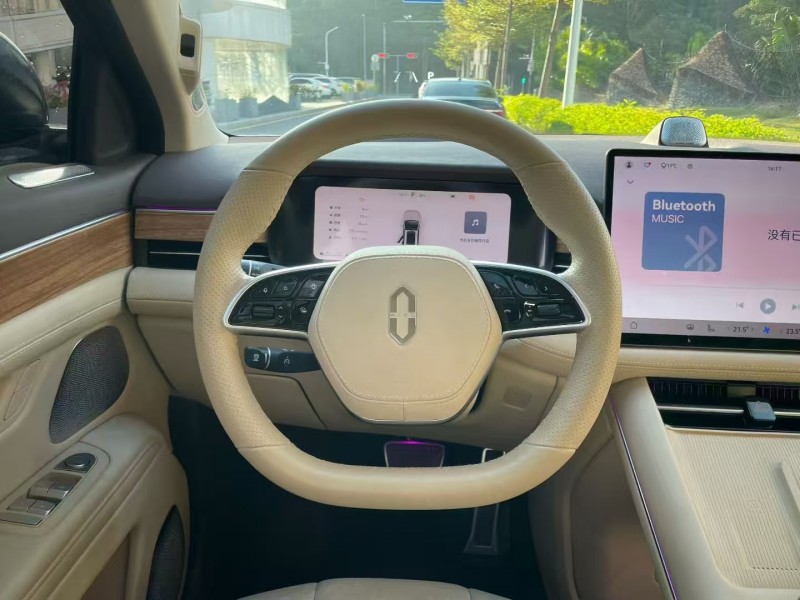 广州24年华为智选问界7