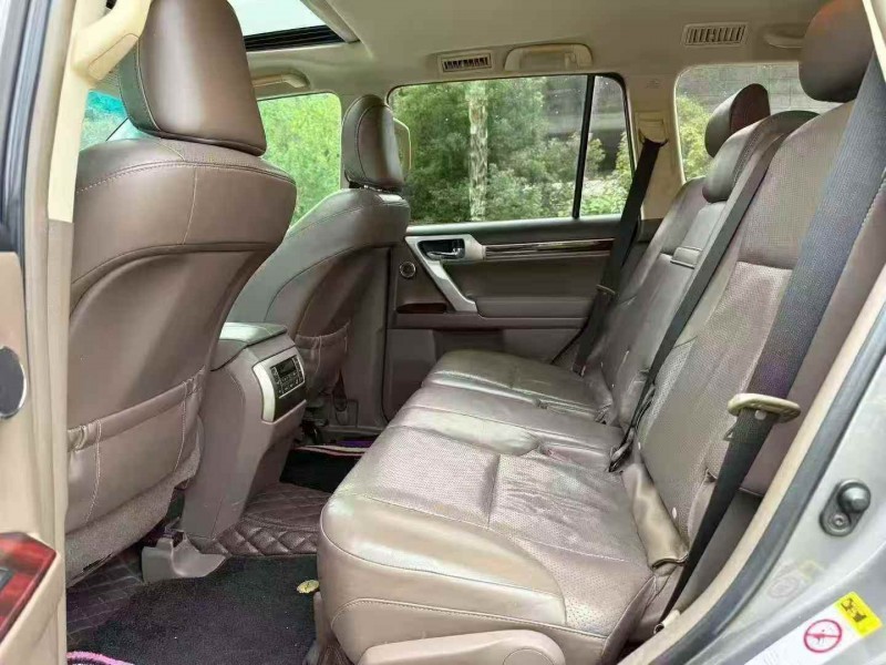 张家界11年雷克萨斯GX4