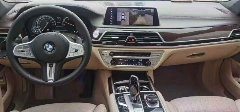 张家界17年宝马7系5