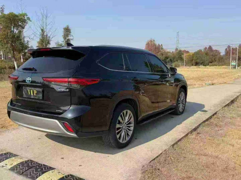 徐州23年丰田汉兰达8