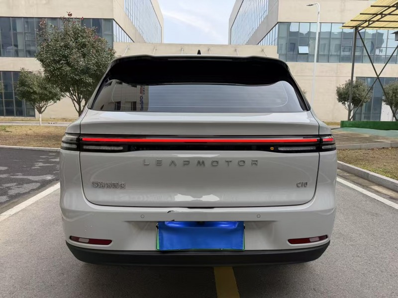 徐州24年零跑汽车C109