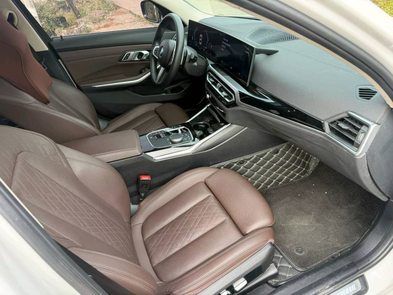 中山23年宝马3系7